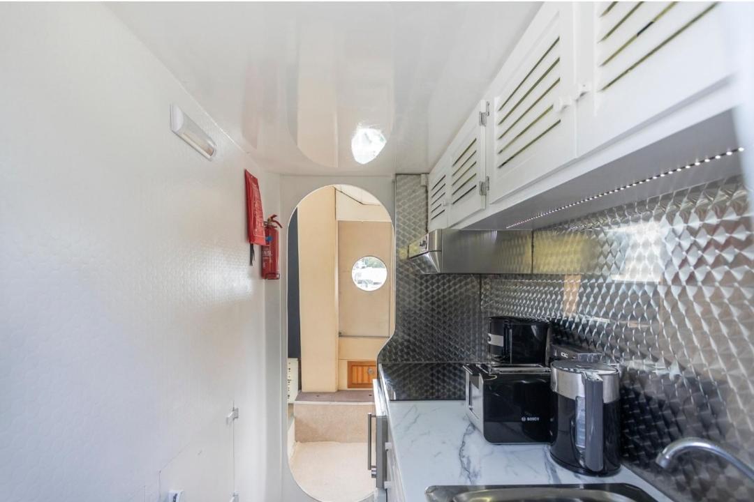 Hotel Eucala Motor Yacht East Molesey Zewnętrze zdjęcie