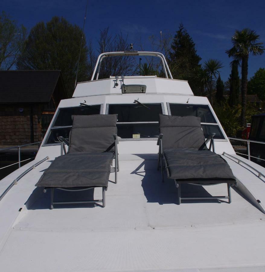 Hotel Eucala Motor Yacht East Molesey Zewnętrze zdjęcie